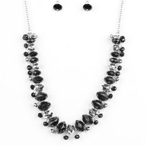 Paparazzi BRAGs To Riches - Black